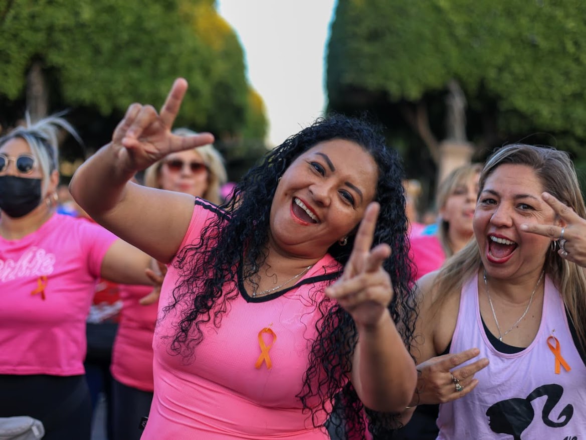 Con baile y música inicia Mujeres León 450, unidas por el deporte