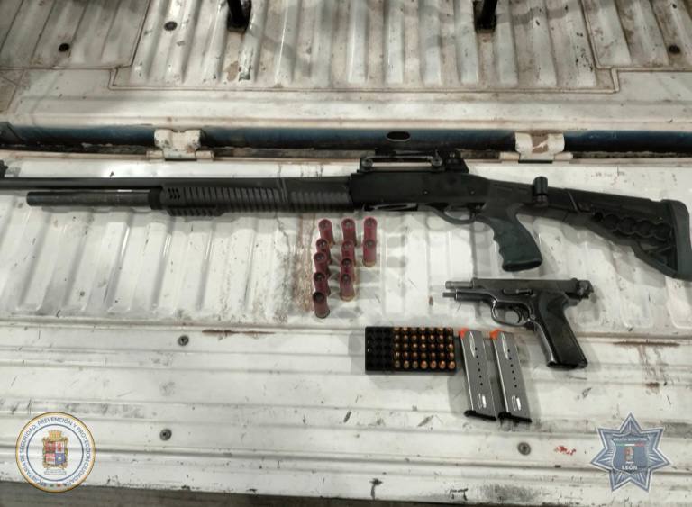 Detienen a hombre armado tras detonaciones en León