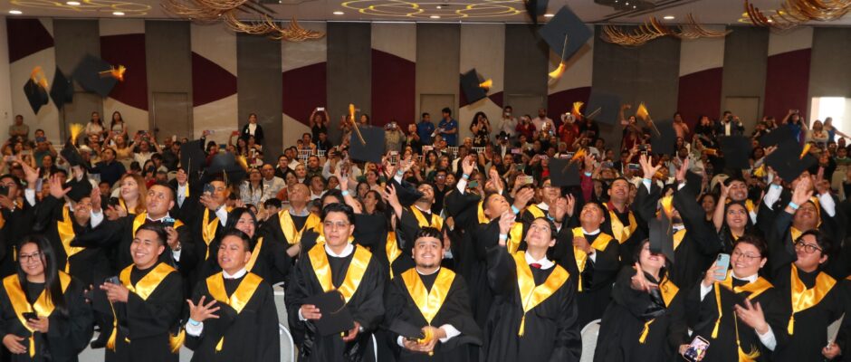 Universidad SABES egresa a más de 1200 nuevos profesionistas
